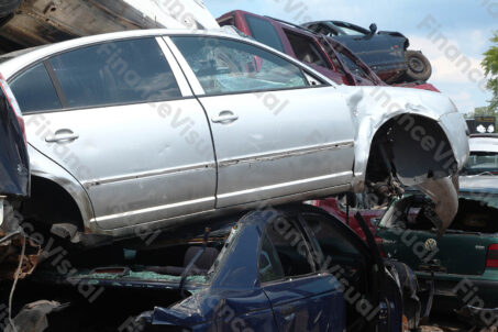 Wrak samochód złom 2