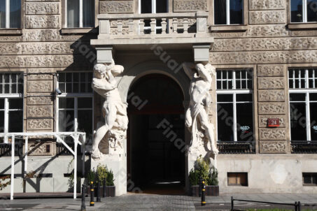 Kamienica pod Gigantami 1