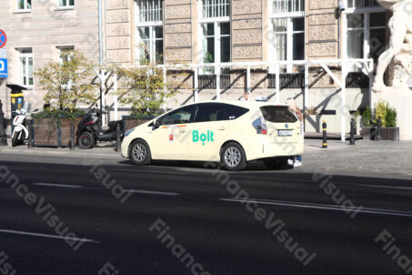 Bolt taxi