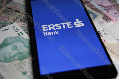 Erste Bank smartfon waluty