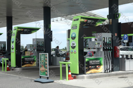MOL_stacja benzynowa 1