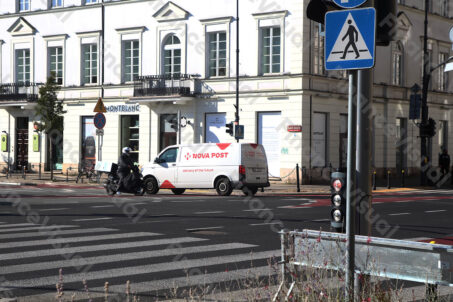 Nova Post furgonetka