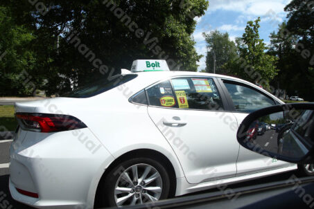 Bolt taxi 21