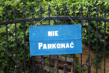 Nie parkować