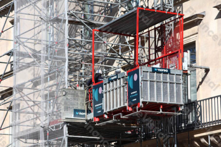 Paryż remont kamienicy