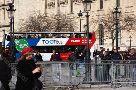 Autobus turystyczny Paryż
