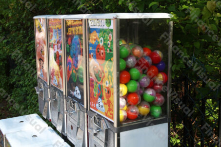 Automat vendingowy z zabawkami 3