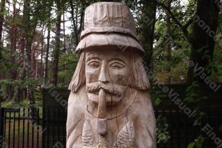 Rybak rzeźba Dębki