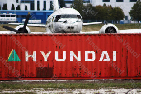 Hyundai kontener samolot