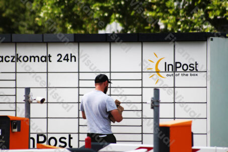 Kurier InPost 2