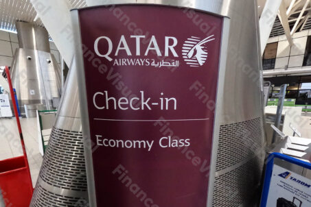Qatar Check-in