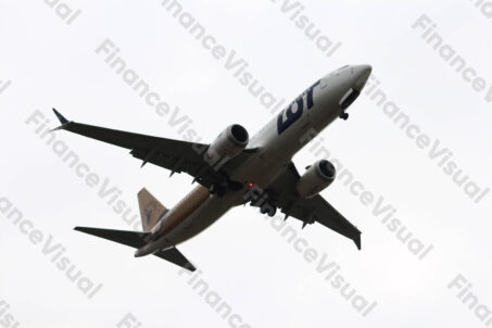 Samolot lądowanie 16