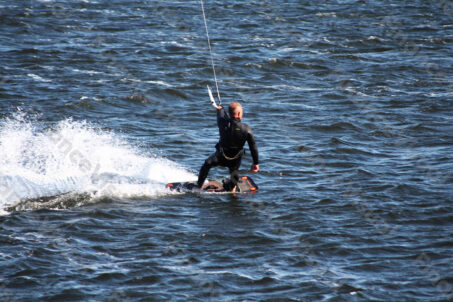 Kitesurfing 13