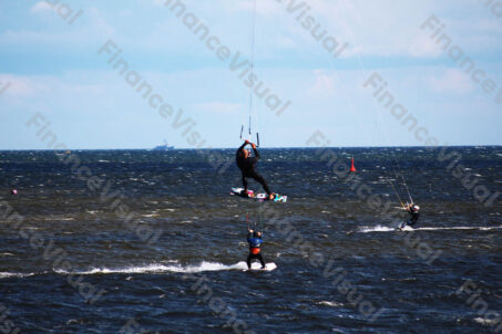 Kitesurfing 14