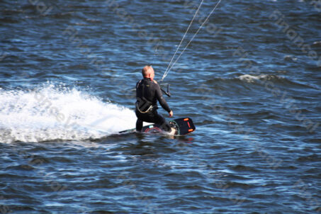 Kitesurfing 6