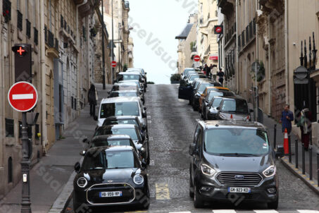 Paryż samochody uliczka 1