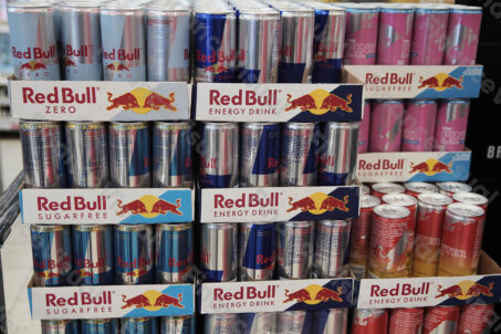 Red Bull paleta puszki