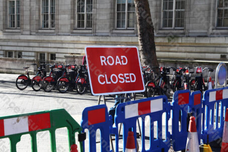 Road closed Londyn