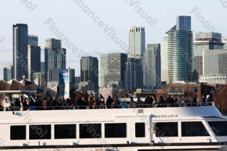 Tamiza statek wycieczkowy - dzielnica finansowa