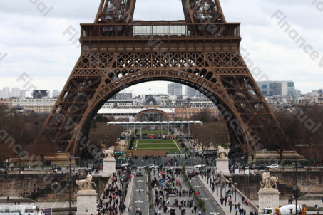 Wieża Eiffla Paryż (2)