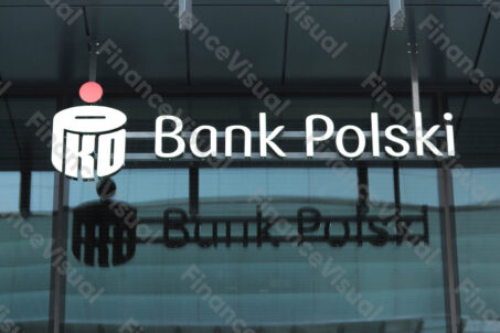 Bank PKO BP - szyld 3