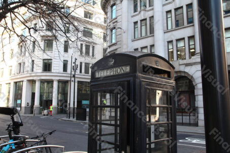 Budka telefoniczna czarna