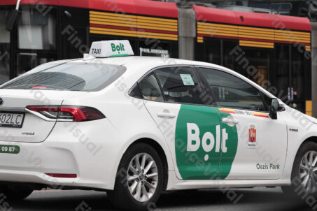 Taxi Bolt 1
