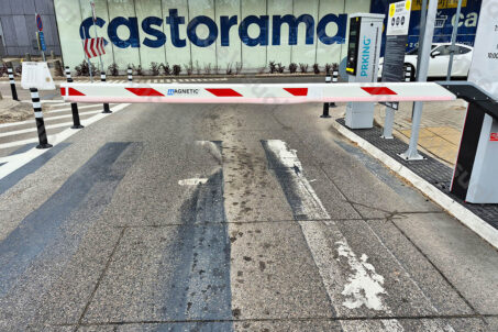 Castorama parking 2