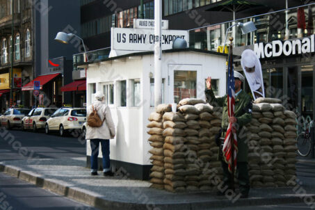 Checkpoint Charlie 4