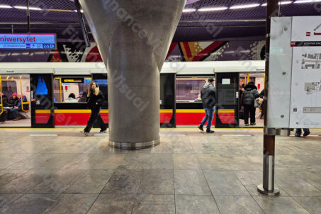 Metro stacja Warszawa 1