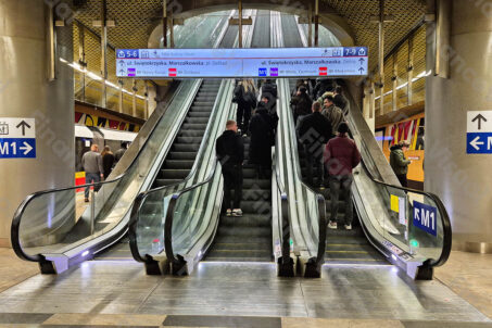 Metro - schody ruchome 1
