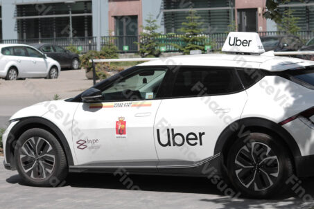 Uber Taxi 20