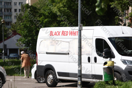 Black Red White - dostawa