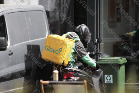 Kurier Glovo 32