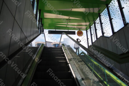 Metro Księcia Janusza - schody 2