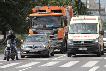 Pojazdy na czerwonym świetle