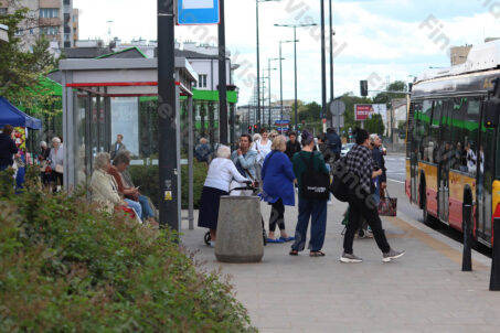 Przystanek autobusowy - Księcia Janusza