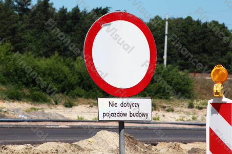 Zakaz wjazdu - pojazdy budowy 1