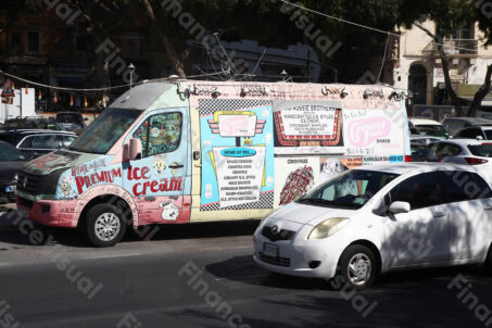 Bus z lodami - Malta