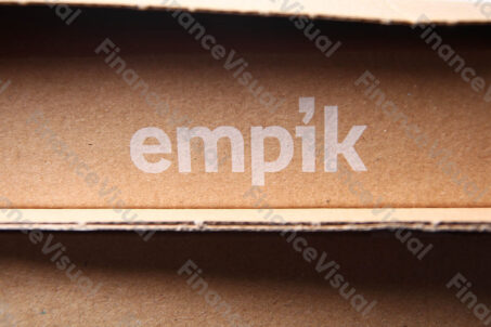 Empik - logo na paczce