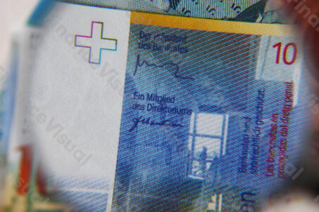Frank szwajcarski - bank centralny 2