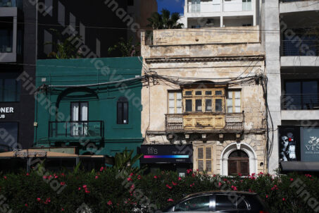 Stare domy - Malta