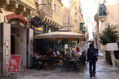 Valetta pub