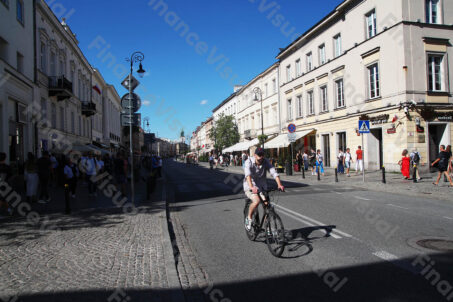 Nowy Świat - rowerzysta